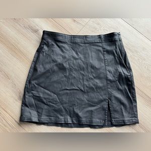 Indigo rising black pleather skirt large mini